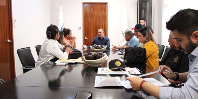 A INVESTIGAR PUNTUALMENTE LAS DENUNCIAS PRESENTADAS POR DELITO DE FRAUDE CONTRA INMOBILIARIA SE COMPROMETE EL PROCURADOR EN FUNCIONES ANTONIO LÓPEZ RODRÍGUEZ