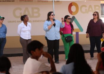 Festeja GAB de la SGG a niñas y niños de Ampliación Vista Hermosa, en La Paz