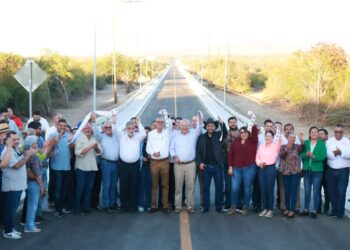 Inaugura Gobernador VMCC nuevo puente en la comunidad de La Ribera