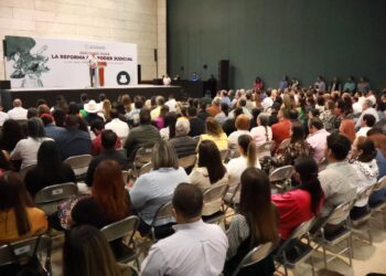 Participa Víctor Castro en “Diálogos para la Reforma del Poder Judicial”