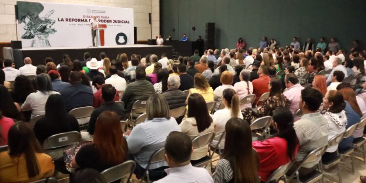 Participa Víctor Castro en “Diálogos para la Reforma del Poder Judicial”