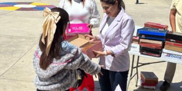 DIF La Paz entrega apoyos sociales en Todos Santos y Pescadero