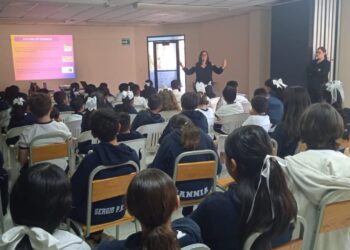 Imparte IMM de La Paz, pláticas sobre nuevos roles y estereotipos