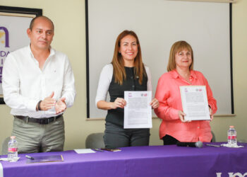 Firma Ayuntamiento de La Paz convenio de colaboración con la Universidad Mundial