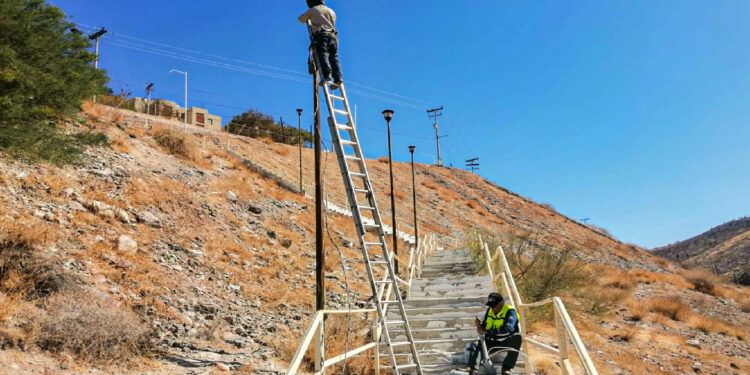 Más de 270 luminarias rehabilitadas gracias a reportes en App La Paz
