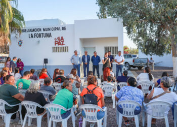 Entrega Milena Quiroga oficinas de la Subdelegación de La Fortuna