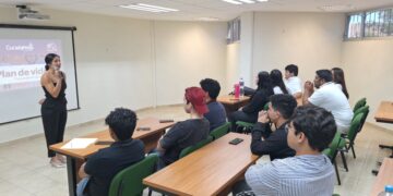 Imparte Juventud Municipal charlas a estudiantes de la Escuela Normal Superior