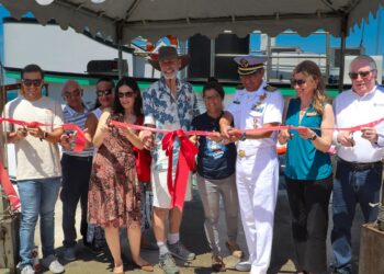 El histórico barco Western Flyer atraca en el muelle fiscal de La Paz