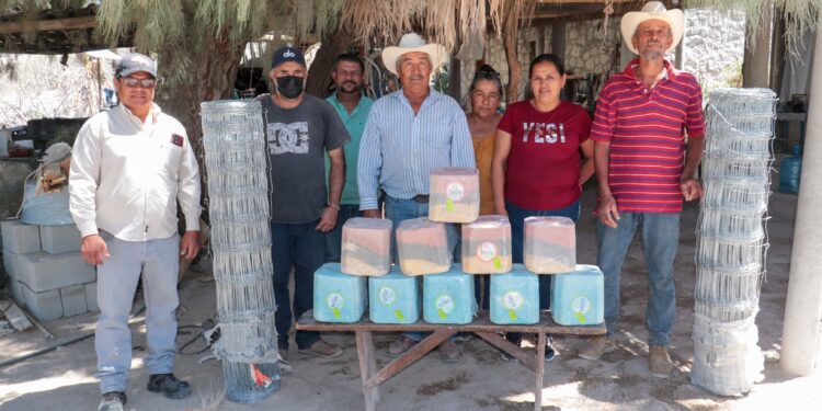 Ayuntamiento de La Paz apoya a la ganadería en la Delegación Los Dolores