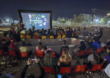 Realizan noche de avistamiento de estrellas para personas con discapacidad