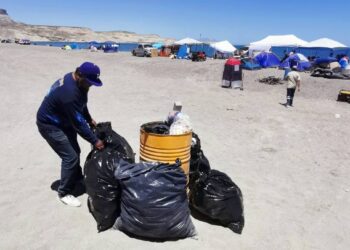 Recolectan más de 38 toneladas de residuos en playas de La Paz durante Semana Mayor