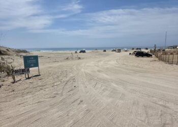 Rehabilitan caminos de acceso a playas de Los Cabos