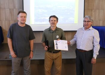 Conferencia en la UABCS destaca retos y oportunidades de la transición energética