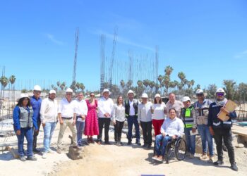 Visita alcalde Christian Agúndez obras de construcción del nuevo CRIT Los Cabos