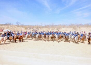 Con cabalgata tradicional, dan inicio Fiestas Tradicionales de El Sauzal 2025 