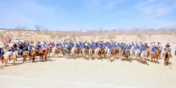 Con cabalgata tradicional, dan inicio Fiestas Tradicionales de El Sauzal 2025 