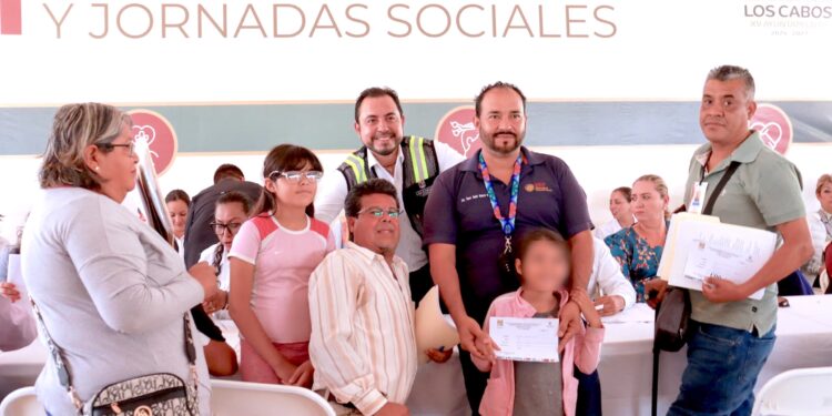 Con diálogo y compromiso alcalde Christian Agúndez encabeza la II Audiencia Pública en Cabo San Lucas 