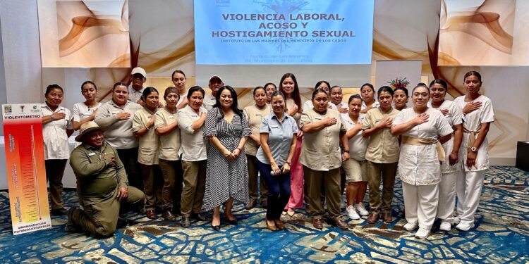 Capacitan en Los Cabos a personal de Hotel Garza Blanca sobre igualdad sustantiva y prevención de violencia laboral