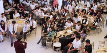 Celebra Ayuntamiento de Los Cabos a la comunidad estudiantil 