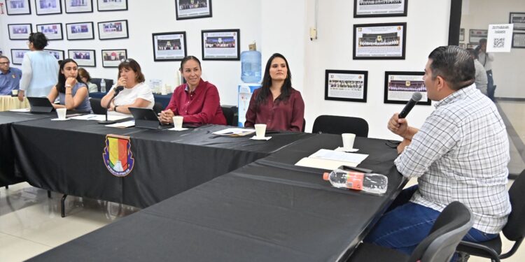 Socializan la iniciativa Nepotismo Electoral y No Reelección