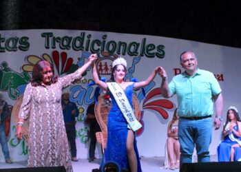 Coronan a Alexa I como reina de las Fiestas Tradicionales El Sauzal 2025