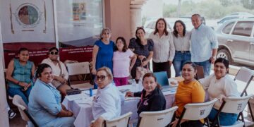 Credencialización para becas de transporte avanza con apoyo total de personas concesionarias de Los Cabos