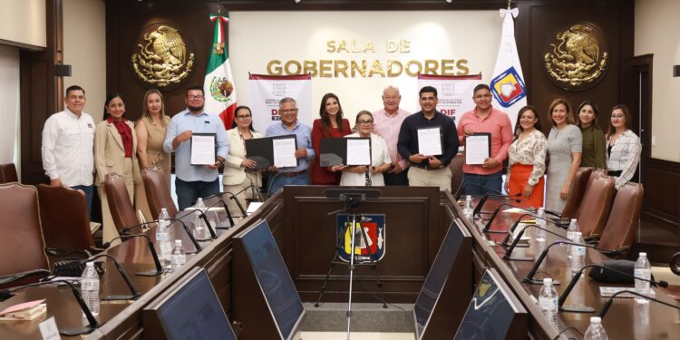 Firman acuerdo para asegurar el acceso de programas alimentarios del SEDIF a grupos prioritarios