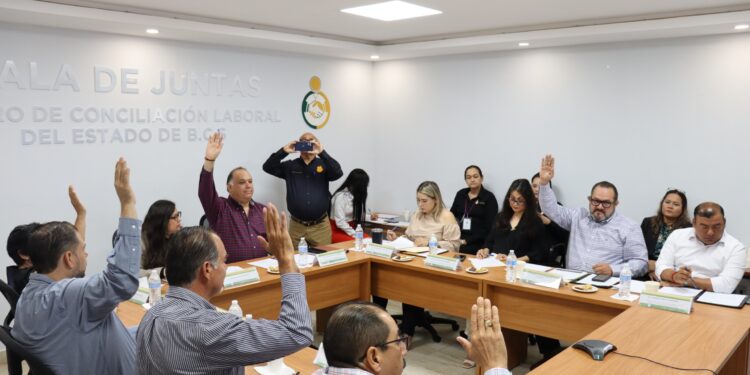 Sesionan primera reunión de la Junta de Gobierno del Centro de Conciliación Laboral