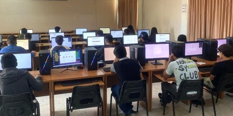 Más de 3 mil 400 aspirantes presentan examen para ingresar al CECyTE