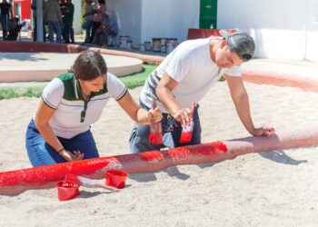 Rehabilitan juventudes sudcalifornianas espacio público a través de la Jornada Nacional de Tequios