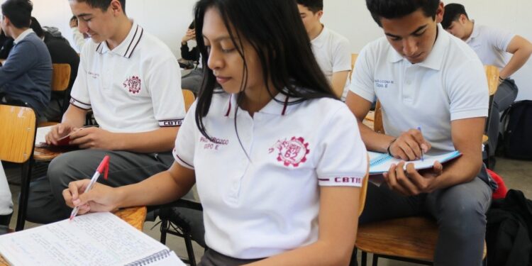 Atenderá SEP a más de 40 mil estudiantes de bachillerato en el ciclo 2025-2026