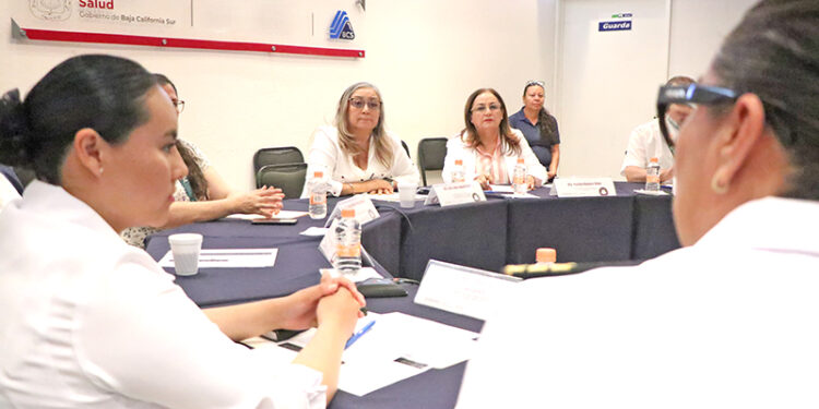 Conjuntan esfuerzos para la atención en servicios de salud en BCS