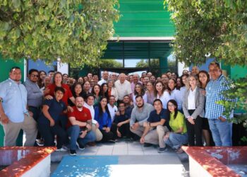 Reconoce el gobernador Víctor Castro a CECyTE por su aporte a la educación y labor social en BCS