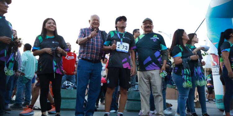 Refrenda VCC compromiso con la juventud sudcaliforniana al encabezar la Carrera del Estudiante 5K