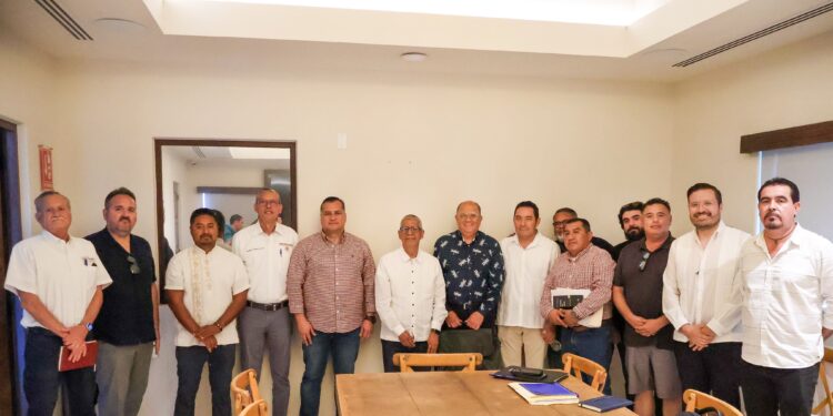 Encabeza Saúl González reunión para establecer medidas en beneficio de la movilidad y el servicio del transporte 