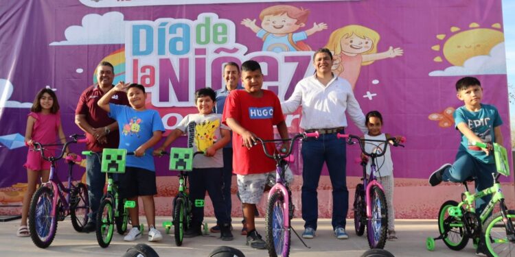 Habitantes de La Fortuna celebran el Festival del Día de la Niñez