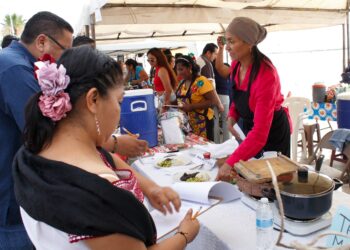 Realizan con éxito el 2do Concurso del platillo con base en el mole