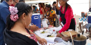 Realizan con éxito el 2do Concurso del platillo con base en el mole