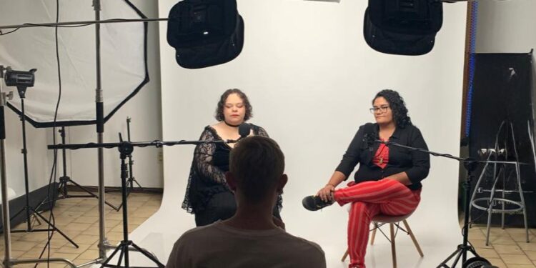 Presentan segundo episodio del podcast “Inclusión en Corto”