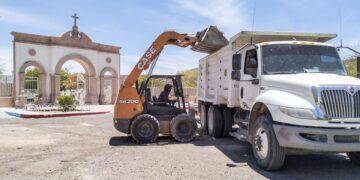 Culminan trabajos de limpieza en panteones municipales previo al Día de las Madres