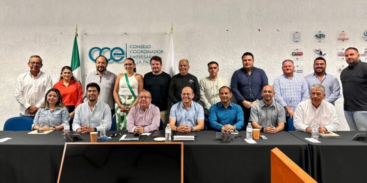 Participa Ayuntamiento de La Paz en encuentro con representantes del sector empresarial