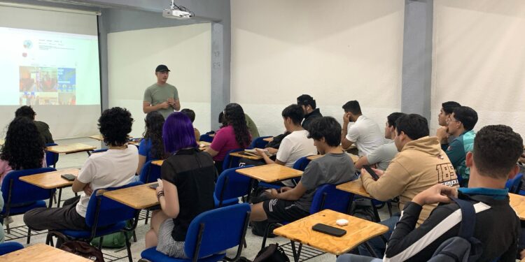 Imparten charlas de diversidad y empatía en instituciones educativas