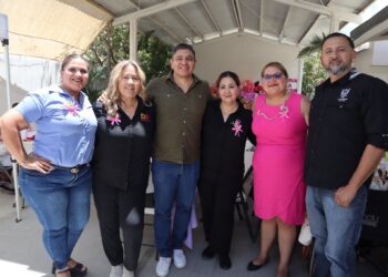 DIF La Paz celebra el Día de las Madres con más de 120 abuelitas de las Casas de Día 