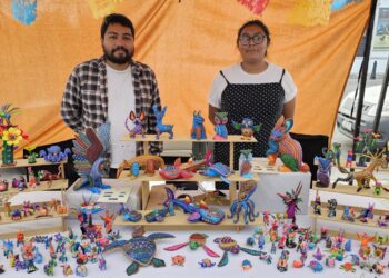 Más de 30 emprendedores de La Paz exponen sus productos en el Jardín Velasco