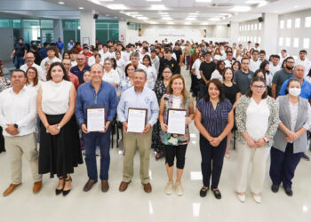 Firma Milena Quiroga convenio de colaboración con Universidad Tecnológica de La Paz