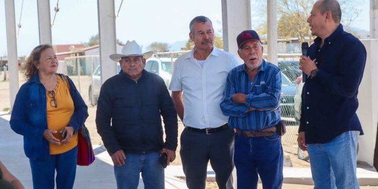 Encabeza Abimael Ibarra, productiva gira de trabajo en Puerto Chale