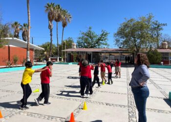 Estudiantes de La Paz participan en taller sobre discapacidad e inclusión 