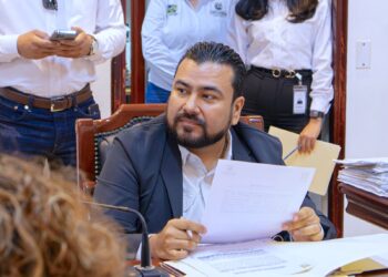 Destaca regidor José Manuel Larumbe apoyos sociales, mejoras en transporte y apertura de oficina de gestión 