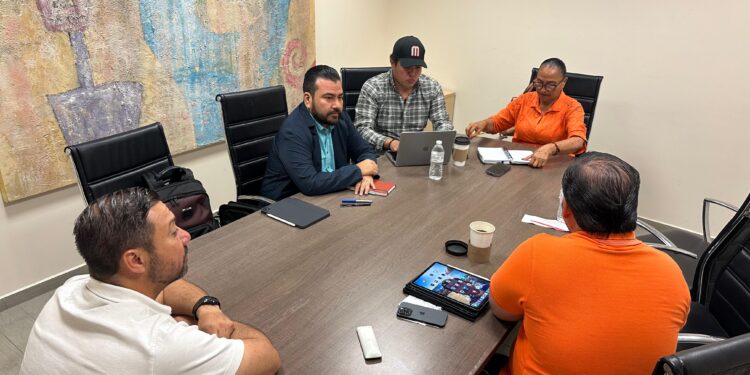 Fortalece regidor José Manuel Larumbe coordinación en salud y  asistencia social en Los Cabos