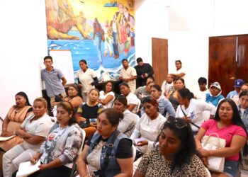 Avanza regulación de servicios de masajistas en zona de playa de Cabo San Lucas  